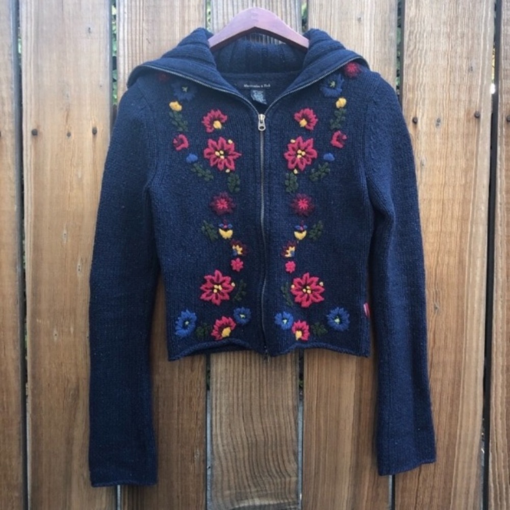 Vintage Y2K Abercrombie Blue knit floral sweater top S